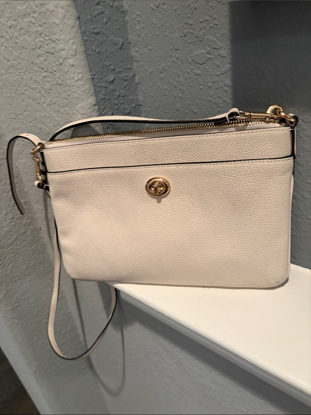 Coach Ivory Cream Leather Crossbody Bag Gold Hardwar